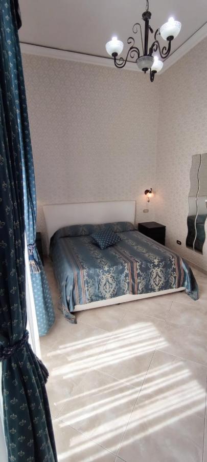 ナポリ Toledo Bed & Breakfast エクステリア 写真