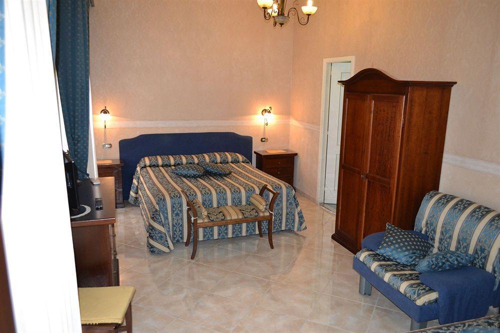 ナポリ Toledo Bed & Breakfast エクステリア 写真
